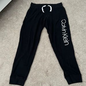 black sweatpants